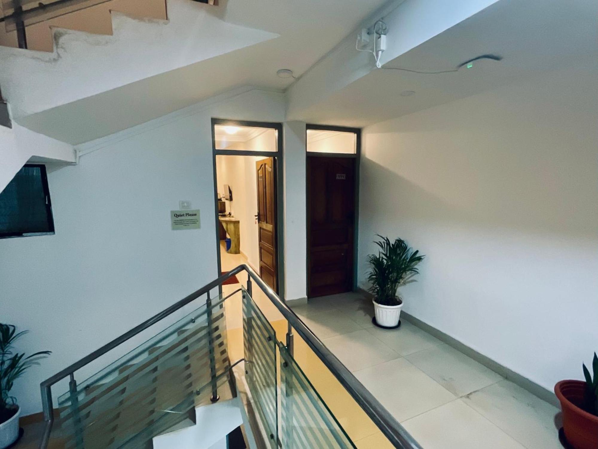 Nagas Hotel Satyavati Morjim Kültér fotó